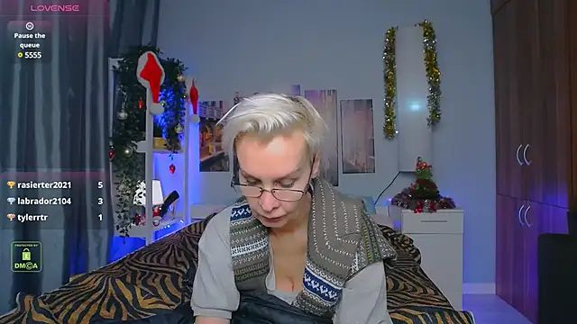 HelgaHimmell online show from 12-22-24, 12:50