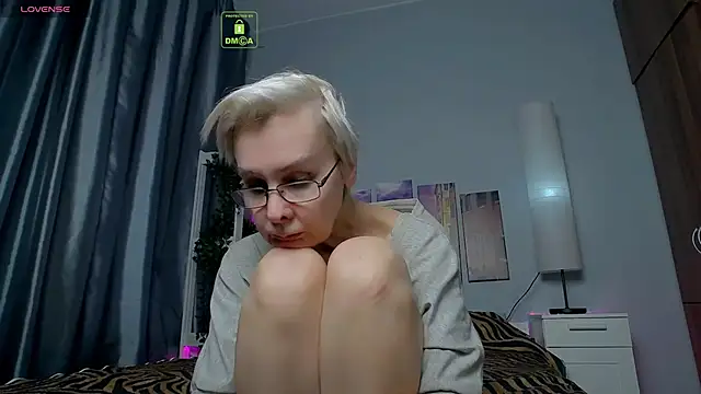 HelgaHimmell online show from 02-06-25, 07:13