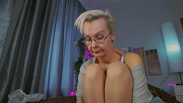 HelgaHimmell online show from 02-27-25, 09:43