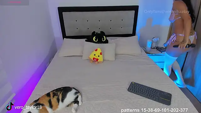 veronica taylor1 online show from 02-09-26, 09:19