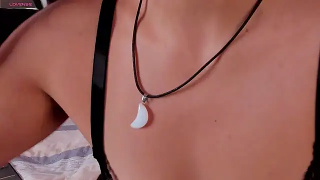 YenniferCurly online show from 12-29-24, 12:55