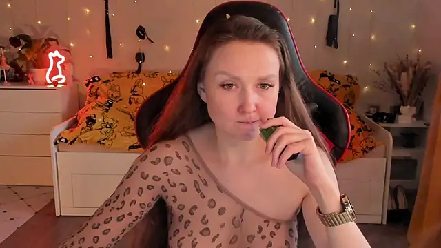 desperatehousewife   online show from 09-14-25, 02:38