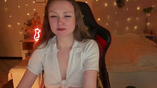 desperatehousewife   online show from 03-15-26, 07:09