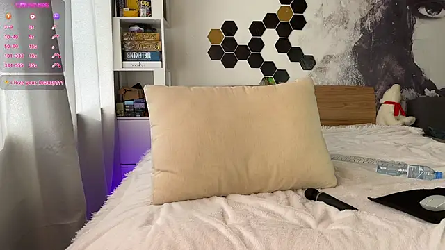 LinaWitch online show from 03-15-25, 11:08