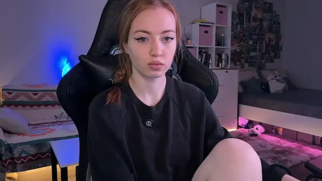 LinaWitch online show from 10-14-25, 08:26