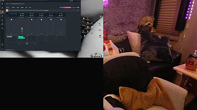 Snapshot of IndiaBlaze chatting on 10-18-25, 02:36 IndiaBlaze online show from 10-18-25, 02:36