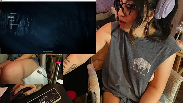 Snapshot of IndiaBlaze chatting on 11-24-25, 02:22 IndiaBlaze online show from 11-24-25, 02:22