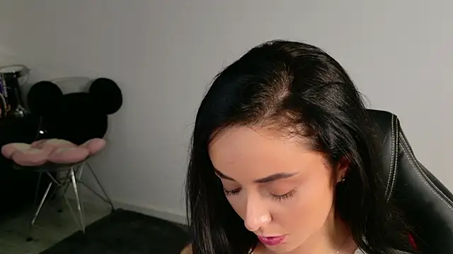 Snapshot of KatherineRyder chatting on 11-21-25, 07:12 KatherineRyder online show from 11-21-25, 07:12