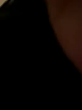 Snapshot of Tall_ItalianGuy chatting on 09-22-25, 01:13 Tall ItalianGuy online show from 09-22-25, 01:13