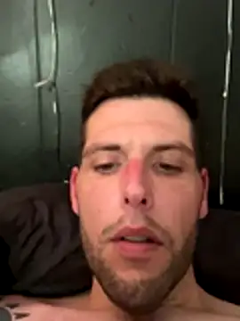 Snapshot of Tall_ItalianGuy chatting on 11-07-25, 08:20 Tall ItalianGuy online show from 11-07-25, 08:20