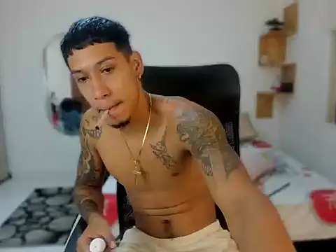 Snapshot of slim_master12 chatting on 09-16-25, 04:02 slim master12 online show from 09-16-25, 04:02