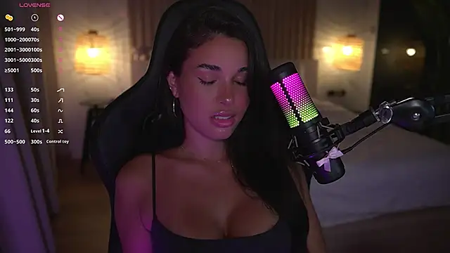 Snapshot of Lizhush_ chatting on 02-18-25, 07:41 Lizhush  online show from 02-18-25, 07:41