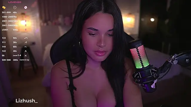 Snapshot of Lizhush_ chatting on 03-16-25, 06:01 Lizhush  online show from 03-16-25, 06:01