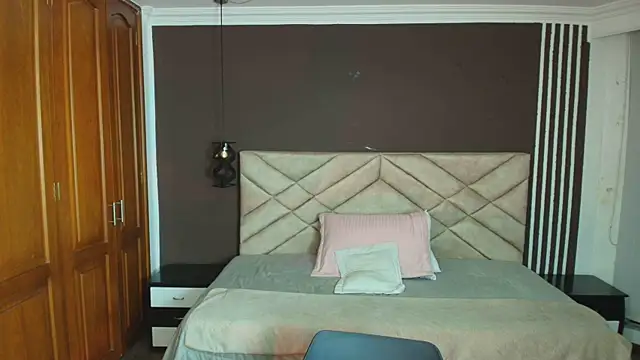 Raquel jones online show from 03-11-25, 11:33