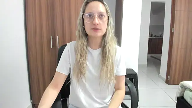 Adele johnsonn1 online show from 09-17-25, 04:08