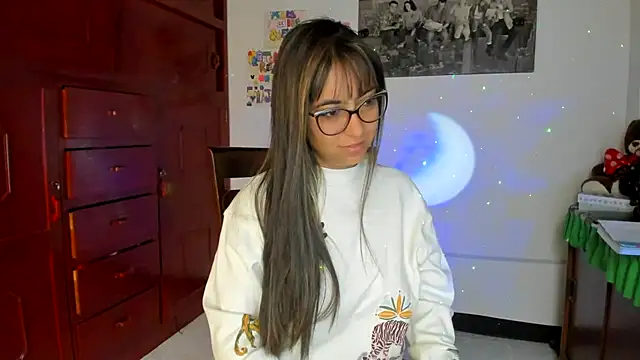 Isabellaa22 1 online show from 02-11-25, 11:54