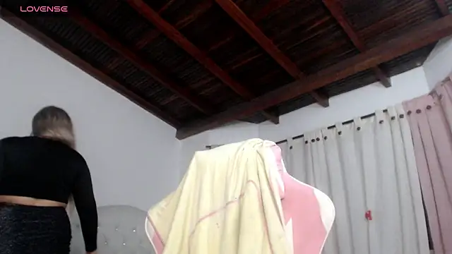 Snapshot of milk_cow_ chatting on 10-07-25, 06:21 milk cow  online show from 10-07-25, 06:21