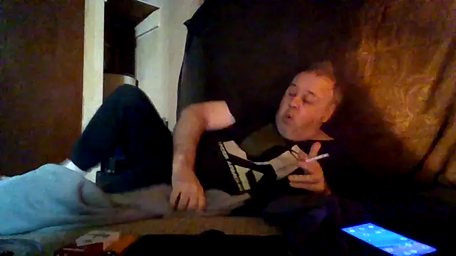 Nightshade7712 online show from 12-16-25, 09:42