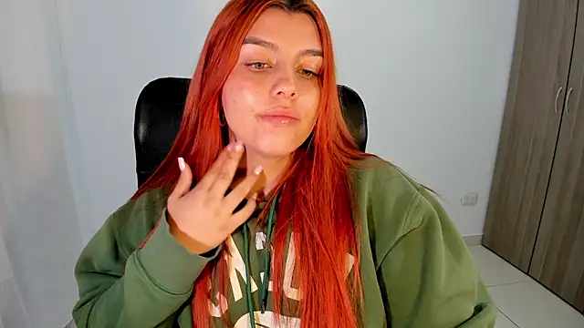 Snapshot of Fieryfenixx chatting on 01-31-25, 05:30 Fieryfenixx online show from 01-31-25, 05:30