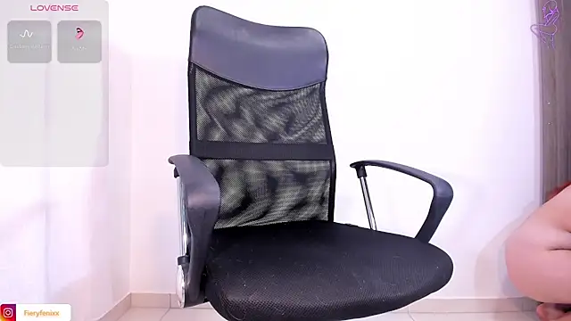 Snapshot of Fieryfenixx chatting on 02-05-25, 04:06 Fieryfenixx online show from 02-05-25, 04:06