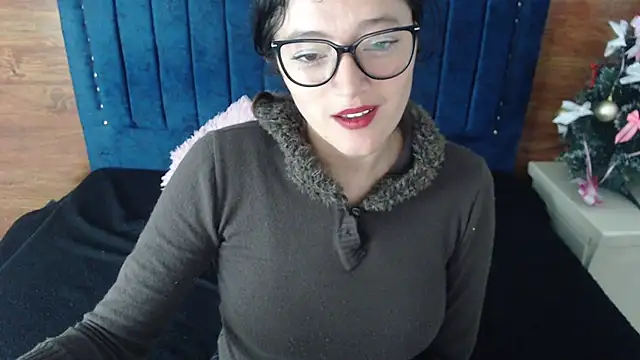 lunazulsj online show from 12-23-24, 03:12