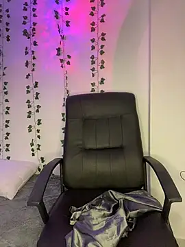 Snapshot of Grecia_21 chatting on 12-19-24, 01:28 Grecia 21 online show from 12-19-24, 01:28