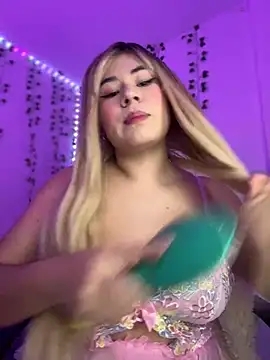 Snapshot of Grecia_21 chatting on 03-02-25, 05:25 Grecia 21 online show from 03-02-25, 05:25