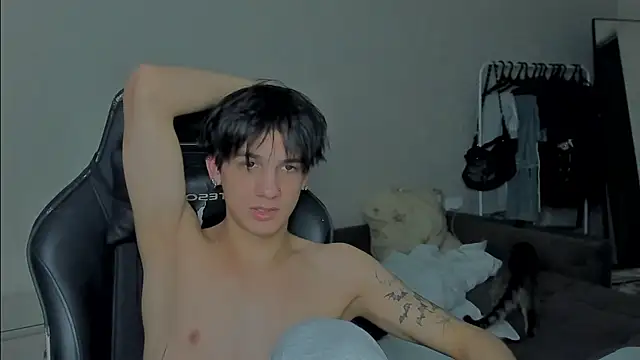 Snapshot of MarkBrowniii chatting on 12-29-24, 10:03 MarkBrowniii online show from 12-29-24, 10:03