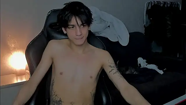 Snapshot of MarkBrowniii chatting on 01-05-25, 06:45 MarkBrowniii online show from 01-05-25, 06:45