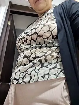 Natasha milf   online show from 11-24-25, 12:38