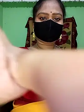 Snapshot of Idhika_Paul chatting on 03-01-25, 05:16 Idhika Paul online show from 03-01-25, 05:16