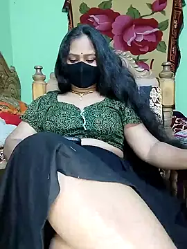 Snapshot of Idhika_Paul chatting on 03-01-25, 11:37 Idhika Paul online show from 03-01-25, 11:37