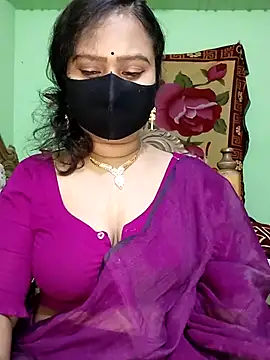 Snapshot of Idhika_Paul chatting on 03-02-25, 06:40 Idhika Paul online show from 03-02-25, 06:40