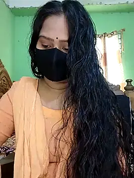 Snapshot of Idhika_Paul chatting on 03-04-25, 07:19 Idhika Paul online show from 03-04-25, 07:19