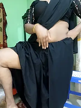 Snapshot of Idhika_Paul chatting on 03-06-25, 05:43 Idhika Paul online show from 03-06-25, 05:43