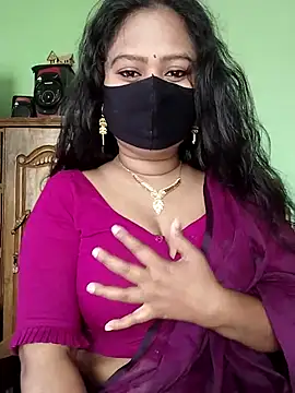 Snapshot of Idhika_Paul chatting on 03-09-25, 04:38 Idhika Paul online show from 03-09-25, 04:38