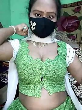 Snapshot of Idhika_Paul chatting on 03-10-25, 06:45 Idhika Paul online show from 03-10-25, 06:45