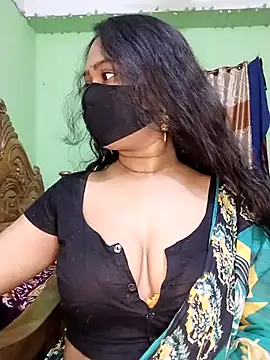 Snapshot of Idhika_Paul chatting on 03-22-25, 11:31 Idhika Paul online show from 03-22-25, 11:31