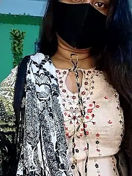 Snapshot of Idhika_Paul chatting on 10-07-25, 10:12 Idhika Paul online show from 10-07-25, 10:12