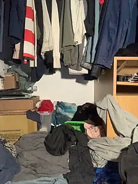 yourdirtysecret 23 online show from 10-28-25, 11:51