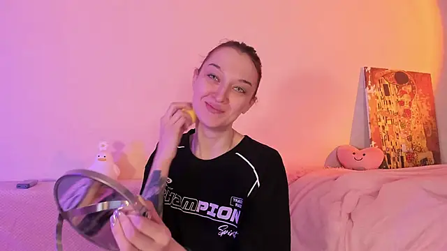 CrystalRey online show from 02-03-25, 04:04