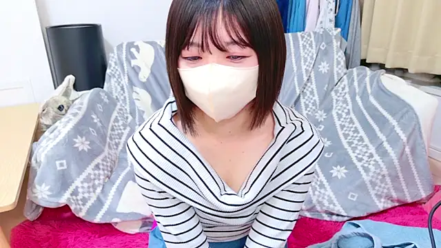 Snapshot of Minami_San chatting on 12-04-24, 05:11 Minami San online show from 12-04-24, 05:11