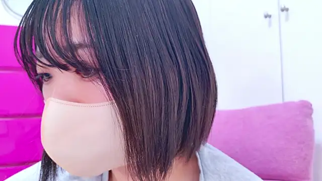 Snapshot of Minami_San chatting on 12-16-24, 05:33 Minami San online show from 12-16-24, 05:33