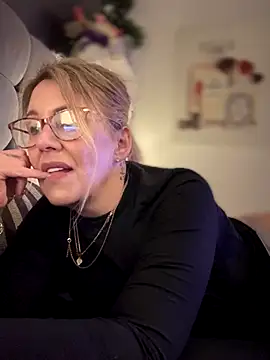 blondebitch2 online show from 01-06-26, 06:00