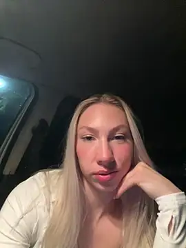 LuisaBecker online show from 02-16-25, 06:32