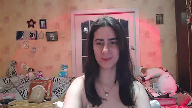 Snapshot of INELIKA chatting on 12-19-24, 10:10 INELIKA online show from 12-19-24, 10:10