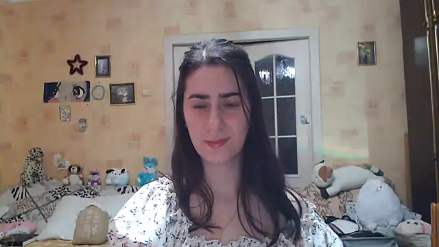 Snapshot of INELIKA chatting on 12-22-24, 09:53 INELIKA online show from 12-22-24, 09:53