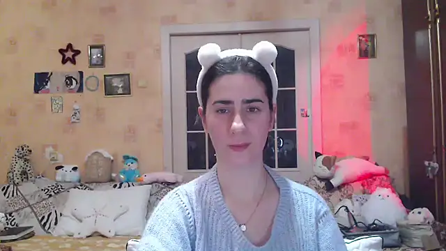 Snapshot of INELIKA chatting on 12-29-24, 10:03 INELIKA online show from 12-29-24, 10:03