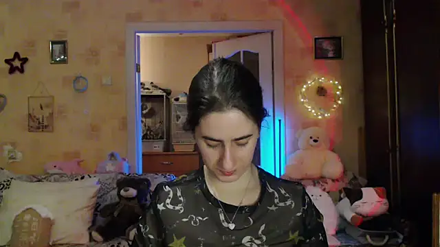 Snapshot of INELIKA chatting on 09-12-25, 09:15 INELIKA online show from 09-12-25, 09:15