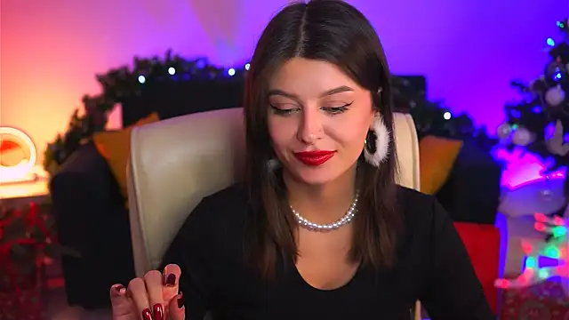 Snapshot of NicoleMun chatting on 12-20-24, 04:25 NicoleMun online show from 12-20-24, 04:25